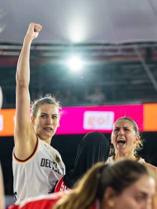 BASKETBALL - FIBA 3x3 World Cup 2023 VIENNA,AUSTRIA,31.MAY.23 - BASKETBALL - FIBA 3x3 World Cup. Image shows the rejoicing of Sonja Greinacher and Marie Reichert (GER).  GEPAxpictures xEdgarxEisner