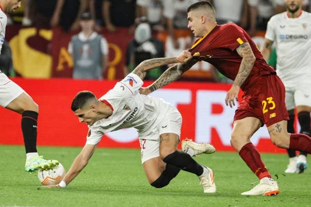 Sport Bilder des Tages SOCCER - UEFA EL, Sevilla vs Roma BUDAPEST,HUNGARY,31.MAY.23 - SOCCER - UEFA Europa League, final, FC Sevilla vs AS Roma. Image shows Gianluca Mancini (Roma).  GEPAxpictures xCsabaxDoemoetoer