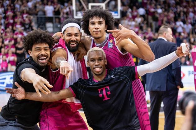 easyCredit Basketball Bundesliga Playoffs HF2, Telekom Baskets Bonn vs MHP Riesen Ludwigsburg, 31 05 2023 Bonn players Collin Malcolm, Jeremy Morgan, Tyson Ward and TJ Shorts celebrate victory Copyright: xBEAUTIFULxSPORTS Derixx