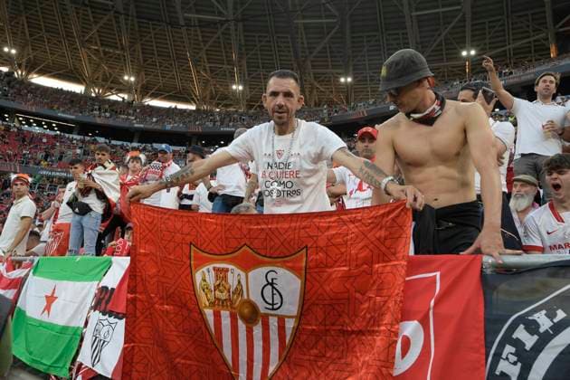 IPP20230531 Football - soccer: UEFA Europa League 2022 2023, Final, Sevilla FC - A.S. Roma, tifosi siviglia (Verwendung nur in Deutschland - GERMANY ONLY) *** IPP20230531 Football soccer UEFA Europa League 2022 2023, Final, Sevilla FC A S Roma, tifosi siviglia Use only in Germany GERMANY ONLY 