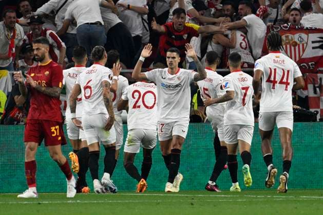 IPP20230531 Football - soccer: UEFA Europa League 2022 2023, Final, Sevilla FC - A.S. Roma, esultanza siviglia al gol -autogol - del 1-1 (Verwendung nur in Deutschland - GERMANY ONLY) *** IPP20230531 Football soccer UEFA Europa League 2022 2023, Final, Sevilla FC A S Roma, esultanza siviglia al gol autogol del 1 1 use only in Germany GERMANY ONLY 