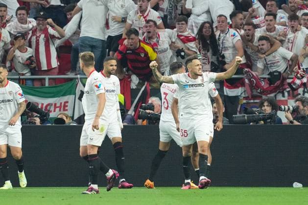 Lucas Ocampos of Sevilla FC celebrates after scoring 1-1 during the UEFA Europa League Final match between Sevilla FC and AS Roma at Puskas Arena, Budapest, Hungary on 31 May 2023. Photo by Giuseppe Maffia. Budapest Puskas Arena Budapest Hungary Copyright: xGiuseppexMaffiax SP24-666-038