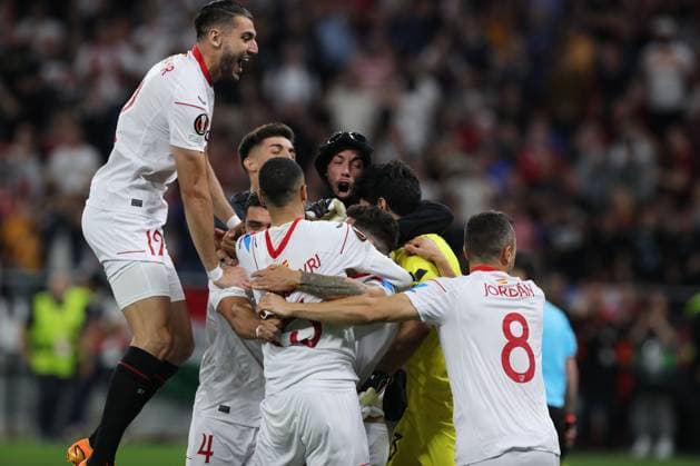 Budapest, Hungary: 31.05.2023: Seville players celebrate victory at end of penalty in the Final UEFA Europa League 2023 match between Sevilla FC vs AS Roma at Puskas Arena of Budapest in Hungary  Copyright: xmarcoxiacobuccix xipa-agency.netx xmarcoxiacobuccix 0 IPA_IPA38354085