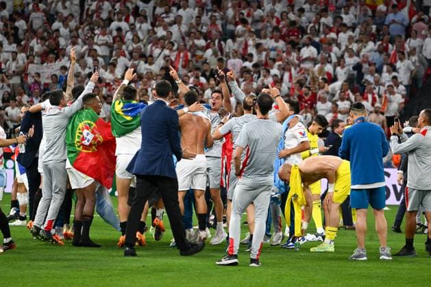 Happiness of Sevilla FC after winning the Europe League final soccer match between AS Roma vs. Sevilla at the Puskas Arena in Budapest, Hungary, 31st of May 2023  Copyright: xVinnyxOrlando LiveMediax xipa-agx xLivexMediax 0 IPA_IPA38354740