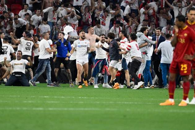 31st May 2023; Pusk& xe1;s Ar& xe9;na, Budapest, Hungary; UEFA Europa League Football Final, Sevilla versus Roma; players of FC Sevilla celebrate their penalty shootout victory at the end of the match  ActionPlus12515907 AllxShotxLive
