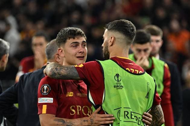 Sport Bilder des Tages Paulo Dybala (Roma)Lorenzo Pellegrini (Roma) during the UEFAEuropa League Final match between Sevilla 5-2 (d.c.r.) Roma at Puskas Arena on May 31, 2023 in Budapest, Hungary. Noxthirdxpartyxsales  (220130211)