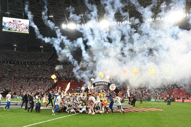 Final joy with a trophy (Sevilla) during the UEFAEuropa League Final match between Sevilla 5-2 (d.c.r.) Roma at Puskas Arena on May 31, 2023 in Budapest, Hungary. Noxthirdxpartyxsales  (220130394)