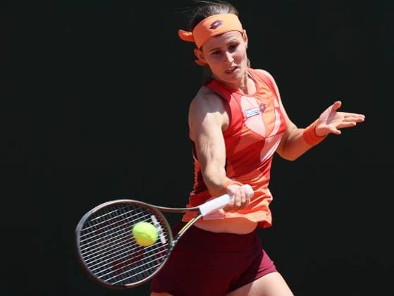 Belgian Greet Minnen pictured during a doubles tennis match between Belgian-Hungarian pair Minnen-Bondar and Egyptian-Slovenian pair Sherif-Zidansek, in the first round of the women s doubles at the Roland Garros French Open tennis tournament in Paris, France, Thursday 01 June 2023. BENOITxDOPPAGNE  x68244444x