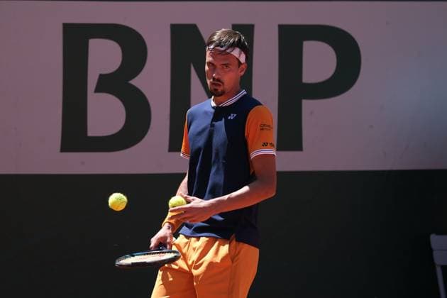 June 1, 2023, Paris, Paris, France: DANIEL ALTMAIER of Germany return the ball to JANNIK SINNER of Italy during the Day 5 of the French Open 2023, Grand Slam tennis tournament at the Roland-Garros Stadium - Paris France Paris France - ZUMAp119 20230601_zaf_p119_026 Copyright: xPierrexSteveninx