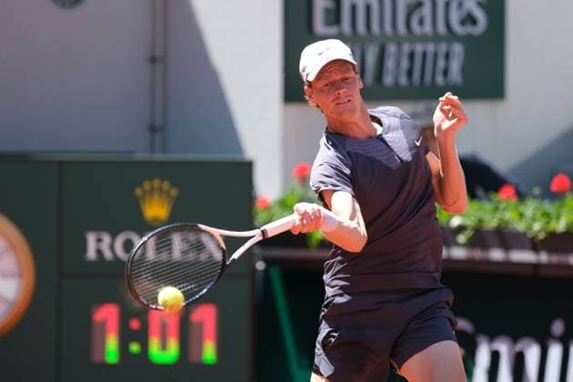 June 1, 2023, Paris, Paris, France: JANNIK SINNER of Italy return the ball to DANIEL ALTMAIER of Germany during the Day 5 of the French Open 2023, Grand Slam tennis tournament at the Roland-Garros Stadium - Paris France Paris France - ZUMAp119 20230601_zaf_p119_031 Copyright: xPierrexSteveninx