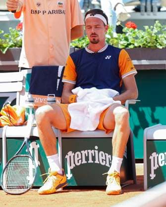 Daniel Altmaier GER sits on the ,bench during the break of the game with closed eyes, relaxation, concentration Copyright: xJuergenxHasenkopfx