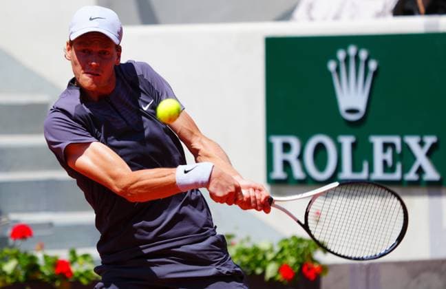 Mandatory Credit: Photo by Javier Garcia Shutterstock (13940053af) Jannik Sinner in second round action French Open Tennis, Day 5, Roland Garros, Paris, France - 01 June 2023 French Open Tennis, Day 5, Roland Garros, Paris, France - 01 June 2023  Copyright: xJavierxGarcia Shutterstockx 13940053af