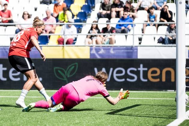 WESTENERGIE Socca Cup Essen 01 06 2023 Anna Lena Fuellkrug Hannover 96, 18 , Svea Rensing SGS Essen U20, 1 WESTENERGIE Socca Cup, Hannover 96 vs SGS Essen U20, 01 06 2023 Copyright: xBEAUTIFULxSPORTS Wunderlx