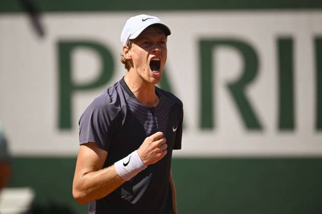 Jannik Sinner (ITA) TENNIS : Roland Garros 2023 - Paris - 01 06 2023 JBAutissier Panoramic 