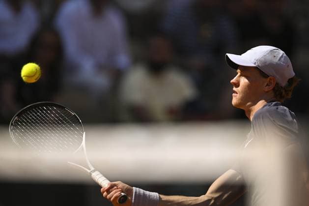 Jannik Sinner (ITA) TENNIS : Roland Garros 2023 - Paris - 01 06 2023 JBAutissier Panoramic 