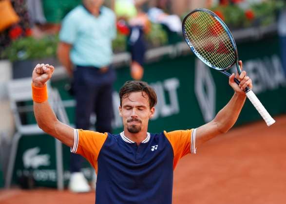 Daniel Altmaier GER cheers after victory, jubilation, joy, emotion Tennis French Open 2023 Grand Slam ATP WTA ITF Roland Garros Paris France 1 June 2023 Copyright: xJuergenxHasenkopfx