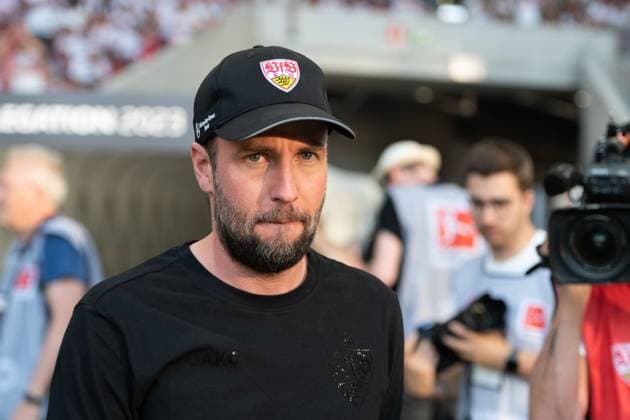 Before the start of the match Sebastian Hoeness, coach VfB Stuttgart, head coach VfB Stuttgart vs Hamburger SV, football, men, Bundesliga, Relegation, season 22 23, GER, 01 06 2023, DFL DFB REGULATES PROHIBIT ANY USE OF PHOTOGRAPHS AS IMAGE SEQUENCES AND OR QUASI VIDEO, VfB Stuttgart vs Hamburger SV, football, men, Bundesliga, Relegation, season 22 23, GER, 01 06 2023 Stuttgart Copyright: xEibner-Pressefoto WolfgangxFrankx EP_EER