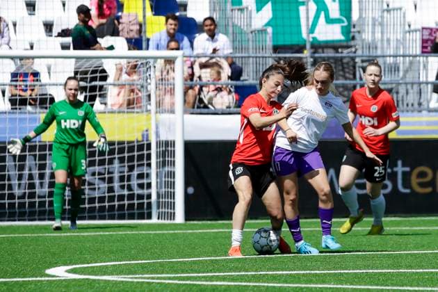 22 23 Womens soccer Westenergie women˜s socca cup at Kennedyplatz in downtown Essen Hannover 96 vs. SGS Essen U20 A pop up stadium at Kennedyplatz, in the middle of downtown Essen, will be the site of the Westenergie women˜s socca cup on June 1, 2023 The tournament is hosted by SGS Essen