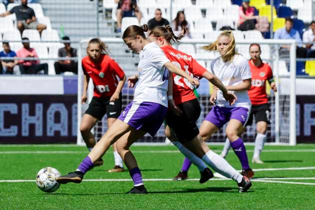 22 23 Womens soccer Westenergie women˜s socca cup at Kennedyplatz in downtown Essen Hannover 96 vs. SGS Essen U20 A pop up stadium at Kennedyplatz, in the middle of downtown Essen, will be the site of the Westenergie women˜s socca cup on June 1, 2023 The tournament is hosted by SGS Essen