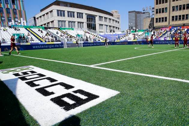 22 23 Womens soccer Westenergie women˜s socca cup on Kennedyplatz in downtown Essen A pop-up stadium on Kennedyplatz, in the heart of downtown Essen, will be the venue for the Westenergie women˜s socca cup on June 1, 2023 The tournament is being hosted by SGS Essen