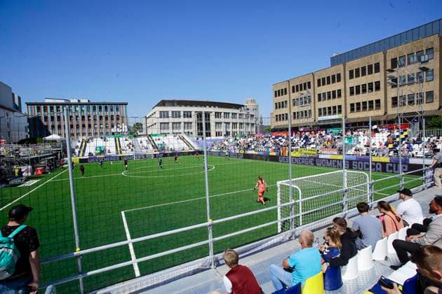 22 23 Womens soccer Westenergie women˜s socca cup on Kennedyplatz in downtown Essen A pop-up stadium on Kennedyplatz, in the heart of downtown Essen, will be the venue for the Westenergie women˜s socca cup on June 1, 2023 The tournament is being hosted by SGS Essen