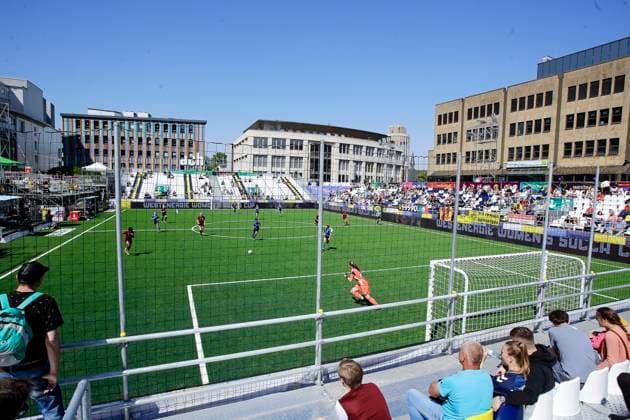 22 23 Womens soccer Westenergie women˜s socca cup on Kennedyplatz in downtown Essen A pop-up stadium on Kennedyplatz, in the heart of downtown Essen, will be the venue for the Westenergie women˜s socca cup on June 1, 2023 The tournament is being hosted by SGS Essen
