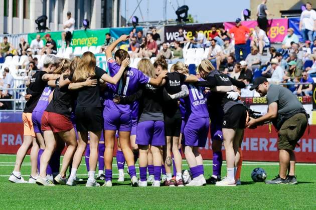 22 23 Womens soccer Westenergie women˜s socca cup on Kennedyplatz in downtown Essen A pop-up stadium on Kennedyplatz, in the heart of downtown Essen, will be the venue for the Westenergie women˜s socca cup on June 1, 2023 The tournament is being hosted by SGS Essen SGS Essen FSV Gütersloh