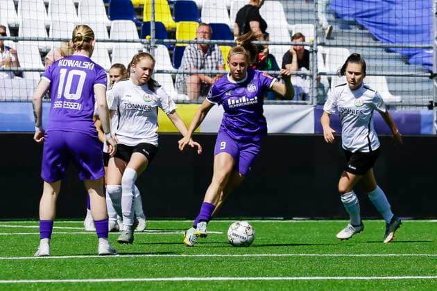 22 23 Womens soccer Westenergie women˜s socca cup on Kennedyplatz in downtown Essen A pop-up stadium on Kennedyplatz, in the heart of downtown Essen, will be the venue for the Westenergie women˜s socca cup on June 1, 2023 The tournament is being hosted by SGS Essen SGS Essen FSV Gütersloh