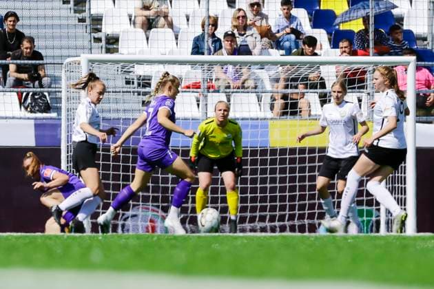 22 23 Womens soccer Westenergie women˜s socca cup on Kennedyplatz in downtown Essen A pop-up stadium on Kennedyplatz, in the heart of downtown Essen, will be the venue for the Westenergie women˜s socca cup on June 1, 2023 The tournament is being hosted by SGS Essen SGS Essen FSV Gütersloh
