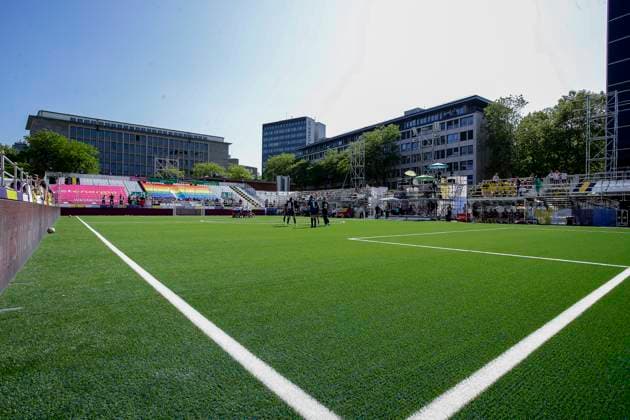 22 23 Womens soccer Westenergie women˜s socca cup on Kennedyplatz in downtown Essen A pop-up stadium on Kennedyplatz, in the heart of downtown Essen, will be the venue for the Westenergie women˜s socca cup on June 1, 2023 The tournament is being hosted by SGS Essen
