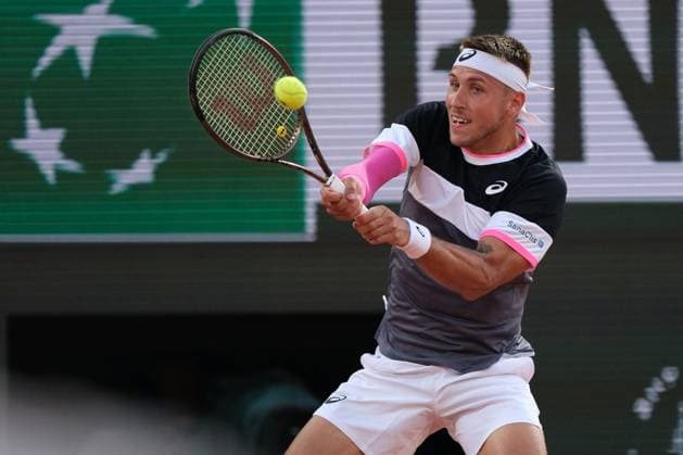 June 1, 2023, Paris, Paris, France: ALEX MOLCAN of Slovakia return the ball to ALEXANDER ZVEREV of Germany during the Day 5 of the French Open 2023, Grand Slam tennis tournament at the Roland-Garros Stadium - Paris France Paris France - ZUMAp119 20230601_zaf_p119_109 Copyright: xPierrexSteveninx