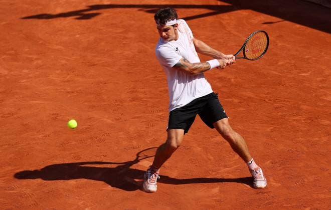 Mandatory Credit: Photo by Ella Ling Shutterstock (13940064bv) Thiago Seyboth Wild of Brazil in action French Open Tennis, Day 5, Roland Garros, Paris, France - 01 June 2023 French Open Tennis, Day 5, Roland Garros, Paris, France - 01 June 2023  Copyright: xEllaxLing Shutterstockx 13940064bv