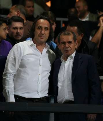 President Murat Ozkaya (L) of Eyupspor and President Dursun Ozbek of Galatasaray during the TFF 1. League Playoff first leg match between Eyupspor and Bodrumspor at Eyup Stadium in Isanbul , Turkey on May 31 , 2023. ( Photo by Seskimphoto ) Istanbul Turkey Istanbul Turkey Copyright: xSeskimphotox Eyupspor-Bodrumspor-310523 (41)