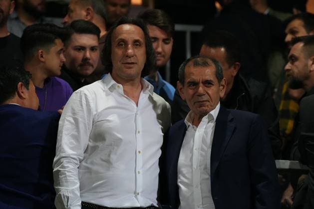 President Murat Ozkaya (L) of Eyupspor and President Dursun Ozbek of Galatasaray during the TFF 1. League Playoff first leg match between Eyupspor and Bodrumspor at Eyup Stadium in Isanbul , Turkey on May 31 , 2023. ( Photo by Seskimphoto ) Istanbul Turkey Istanbul Turkey Copyright: xSeskimphotox Eyupspor-Bodrumspor-310523 (43)