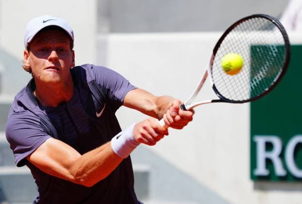 Mandatory Credit: Photo by Javier Garcia Shutterstock (13940053cb) Jannik Sinner French Open Tennis, Day 5, Roland Garros, Paris, France - 01 June 2023 French Open Tennis, Day 5, Roland Garros, Paris, France - 01 June 2023  Copyright: xJavierxGarcia Shutterstockx 13940053cb