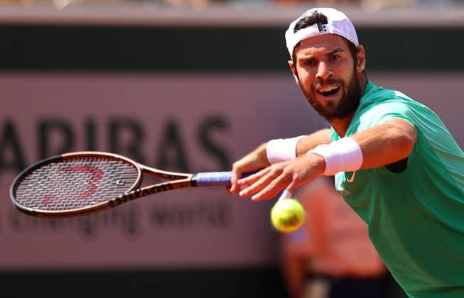 Mandatory Credit: Photo by Ella Ling Shutterstock (13940068g) Karen Khachanov of Russia in action French Open Tennis, Day 6, Roland Garros, Paris, France - 02 June 2023 French Open Tennis, Day 6, Roland Garros, Paris, France - 02 June 2023  Copyright: xEllaxLing Shutterstockx 13940068g