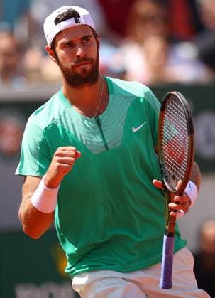 Mandatory Credit: Photo by Ella Ling Shutterstock (13940068k) Karen Khachanov of Russia celebrates French Open Tennis, Day 6, Roland Garros, Paris, France - 02 June 2023 French Open Tennis, Day 6, Roland Garros, Paris, France - 02 June 2023  Copyright: xEllaxLing Shutterstockx 13940068k