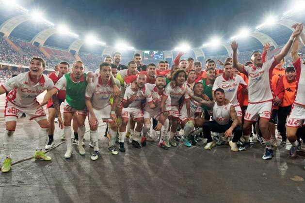 SSC Bari celebrates the victory during Play Off - Semifinals - SSC Bari vs FC Sudtirol, Italian soccer Serie B match in Bari, Italy, June 02 2023  Copyright: xEmmanuelexMastrodonato LiveMediax xLivexMediax 0 IPA_IPA38392052