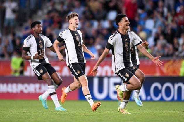 UEFA European Football Championship - Under 17 Final - Germany vs France Happiness of Germany U17, U 17 after win the final phase Under-17 Championship Hungary 2023 soccer match vs. France U17 at the Nandor Hidegkuti Stadion stadium in Budapest, Hungary, 2nd of June 2023 Budapest Hidegkuti Nandor Stadium Hungary Copyright: xVinnyxOrlandox xLiveMediax LPS_959208