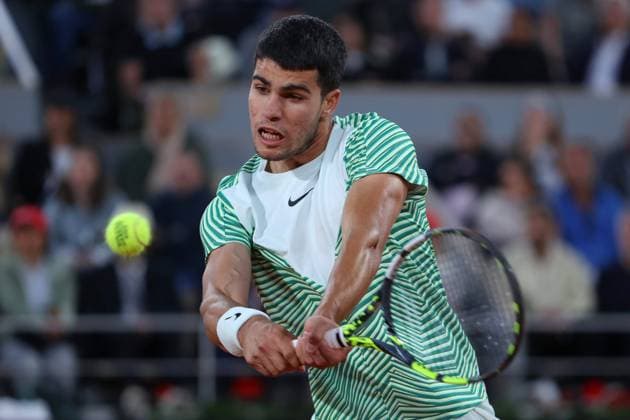 Mandatory Credit: Photo by Ella Ling Shutterstock (13940068dm) Carlos Alcaraz of Spain in action French Open Tennis, Day 6, Roland Garros, Paris, France - 02 June 2023 French Open Tennis, Day 6, Roland Garros, Paris, France - 02 June 2023  Copyright: xEllaxLing Shutterstockx 13940068dm