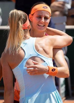 Hungarian Anna Bondar and Belgian Greet Minnen celebrate after winning a doubles tennis match between Belgian-Hungarian pair Minnen-Bondar and Japanese pair Aoyama-Shibahara, in the second round of the women s doubles at the Roland Garros French Open tennis tournament in Paris, France, Saturday 03 June 2023. BENOITxDOPPAGNE  x68343434x