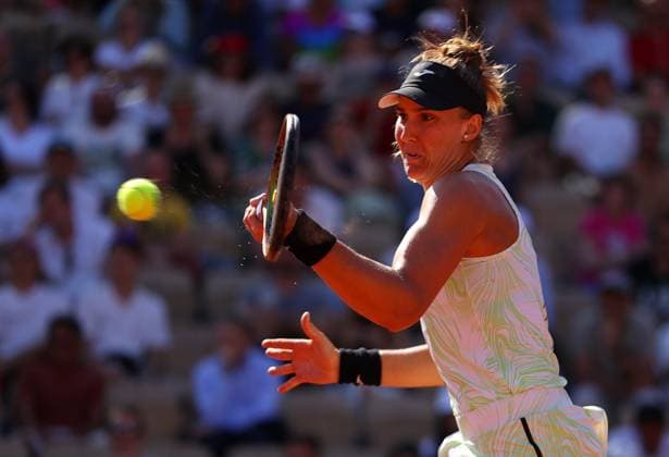 Mandatory Credit: Photo by Ella Ling Shutterstock (13944033br) Beatriz Haddad Maia of Brazil in action French Open Tennis, Day 7, Roland Garros, Paris, France - 03 June 2023 French Open Tennis, Day 7, Roland Garros, Paris, France - 03 June 2023  Copyright: xEllaxLing Shutterstockx 13944033br