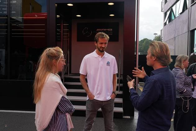 Formula 1 AWS Grand Prix of Spain 2023 03 06 2023, Circuit de Catalunya, Barcelona, Formula 1 AWS Grand Prix of Spain 2023 , in the picture tennis player Daniil Medvedev with racing driver Nico Rosberg nordphotoxGmbHx xBratic nph00250
