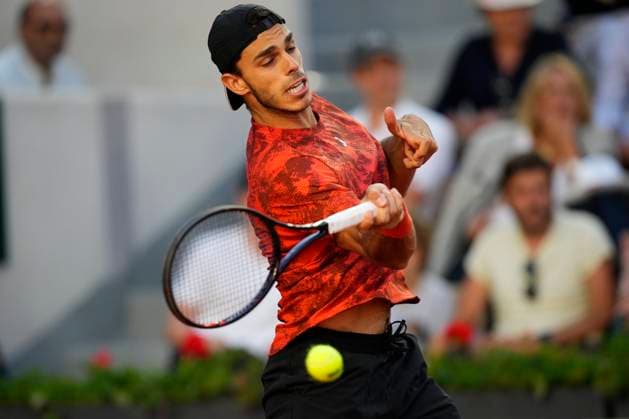 PARIS, FRANCE - JUNE 3: Francisco Cerundolo plays a forehand during the 3nd round of Roland Garros 2023 match at Roland Garros Stadium on June 3, 2023 in Paris, France. (Photo by Glenn Gervot Icon Sportswire) TENNIS: JUN 03 French Open EDITORIAL USE ONLY Icon2306034586