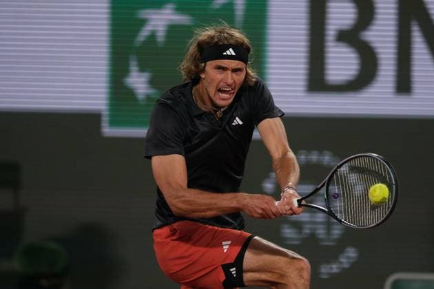 June 3, 2023, Paris, Paris, France: ALEXANDER SVEREV of Germany return the ball to FRANCES TIAFOE of USA during the Day 7 of the French Open 2023, Grand Slam tennis tournament at the Roland-Garros Stadium - Paris France Paris France - ZUMAp119 20230603_zaf_p119_029 Copyright: xPierrexSteveninx