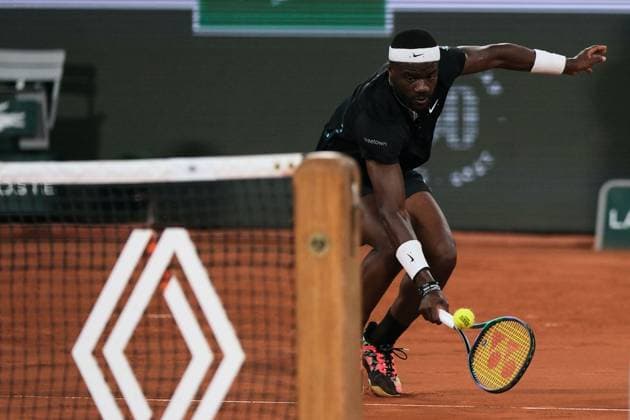 June 3, 2023, Paris, Paris, France: FRANCES TIAFOE of USA return the ball to ALEXANDER SVEREV of Germany during the Day 7 of the French Open 2023, Grand Slam tennis tournament at the Roland-Garros Stadium - Paris France Paris France - ZUMAp119 20230603_zaf_p119_033 Copyright: xPierrexSteveninx