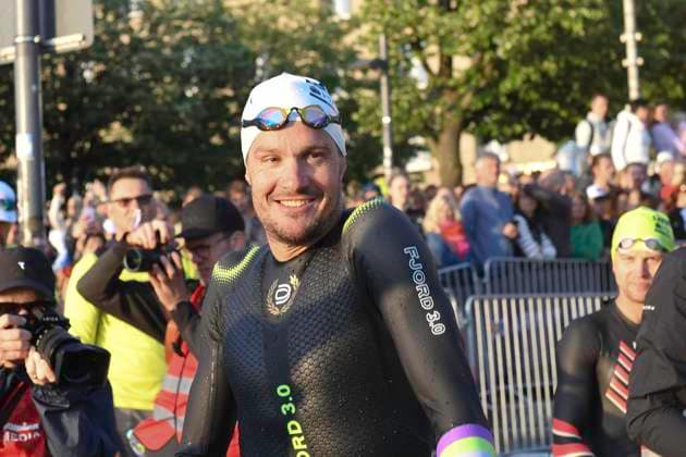 GER; Ironman Europameisterschaft Hamburg 04.06.2023, GER; Ironman Europameisterschaft Hamburg, Innenstadt Hamburg, im Bild Profimaenner Jan Frodeno (GER) vor dem Start am Jungfernstieg *** GER Ironman European Championship Hamburg 04 06 2023, GER Ironman European Championship Hamburg, city center Hamburg, in the picture professional racer Jan Frodeno GER before the start at Jungfernstieg nordphotoxGmbH xWitke nph00002