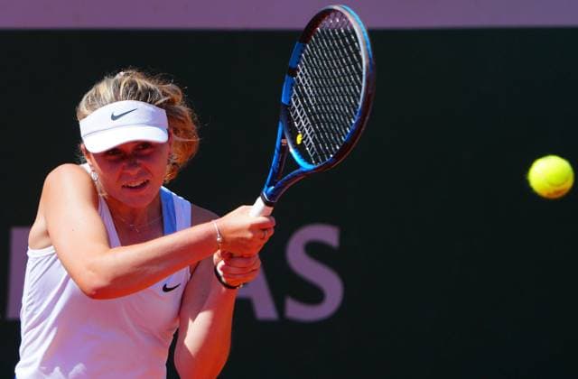 Mandatory Credit: Photo by Javier Garcia Shutterstock (13944034k) Ella McDonald in Girls singles action French Open Tennis, Day 8, Roland Garros, Paris, France - 04 June 2023 French Open Tennis, Day 8, Roland Garros, Paris, France - 04 June 2023  Copyright: xJavierxGarcia Shutterstockx 13944034k