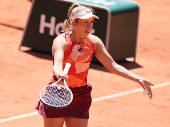 Belgian Elise Mertens reacts during a tennis match between Belgian Mertens (WTA28) and Russian Pavlyuchenkova, in the fourth round of the women s singles at the Roland Garros French Open tennis tournament in Paris, France, Sunday 04 June 2023. BENOITxDOPPAGNE  x68389796x