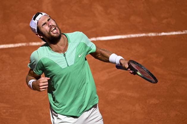joie de Karen Khachanov TENNIS : Roland Garros 2023 - Paris - 04 06 2023 JBAutissier Panoramic 